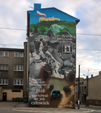 Grafiti, Pabianice ul. Warszawska, kapral Miś Wojtek